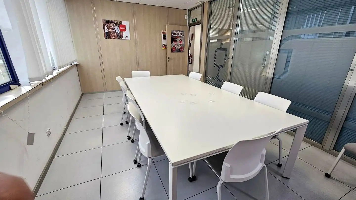 Bureau avec ascenseur à louer à Trópico, imagen 13