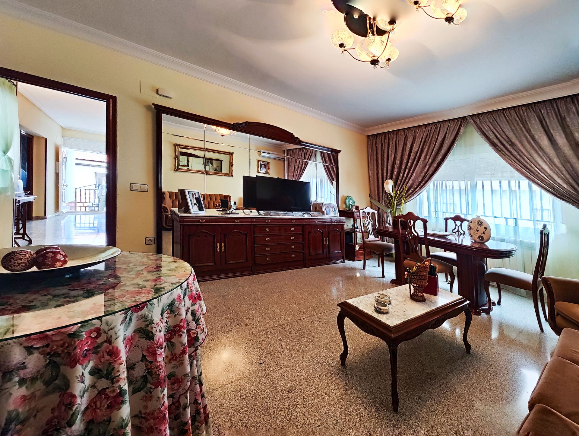 Sala de estar de Casa o chalet en venta en Argamasilla de Calatrava con Aire acondicionado, Calefacción y Terraza