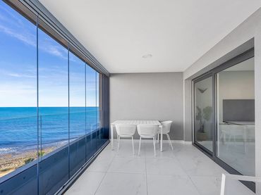 Apartament amb balcó en venda a Calle Crucero
