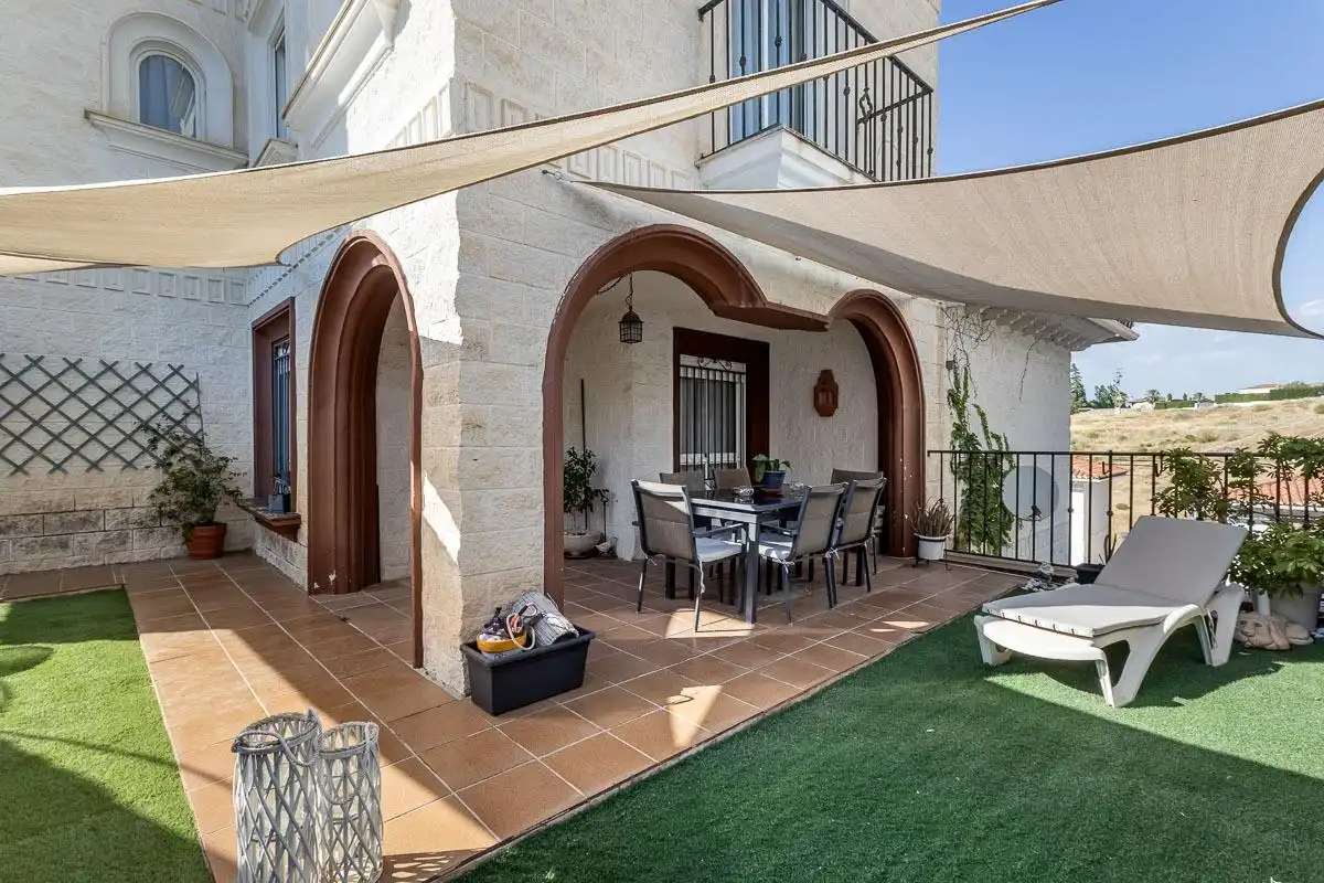 Casa en venta en Gójar