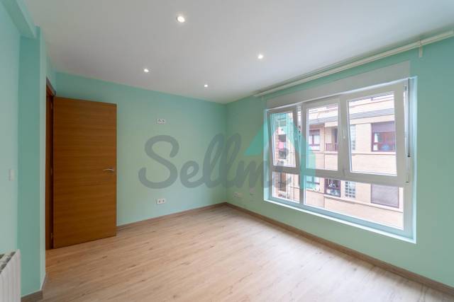 Piso en Alquiler en Favila en Parque del Oeste