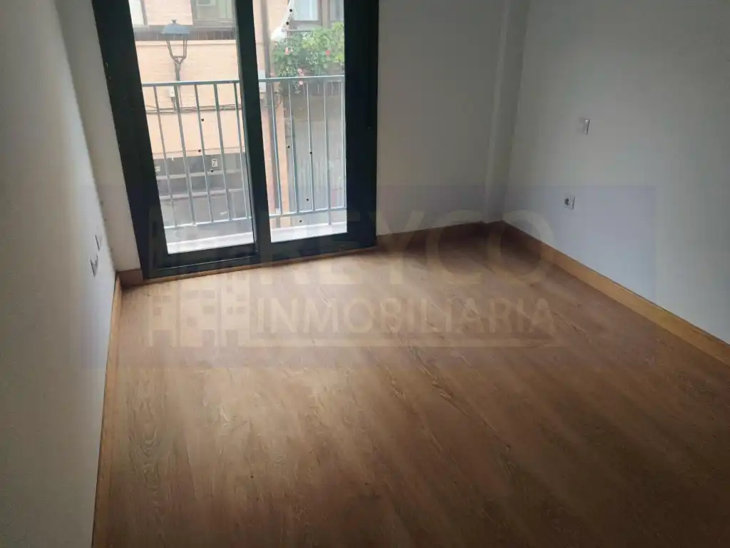 Dormitori de Apartament en venda en Agoncillo