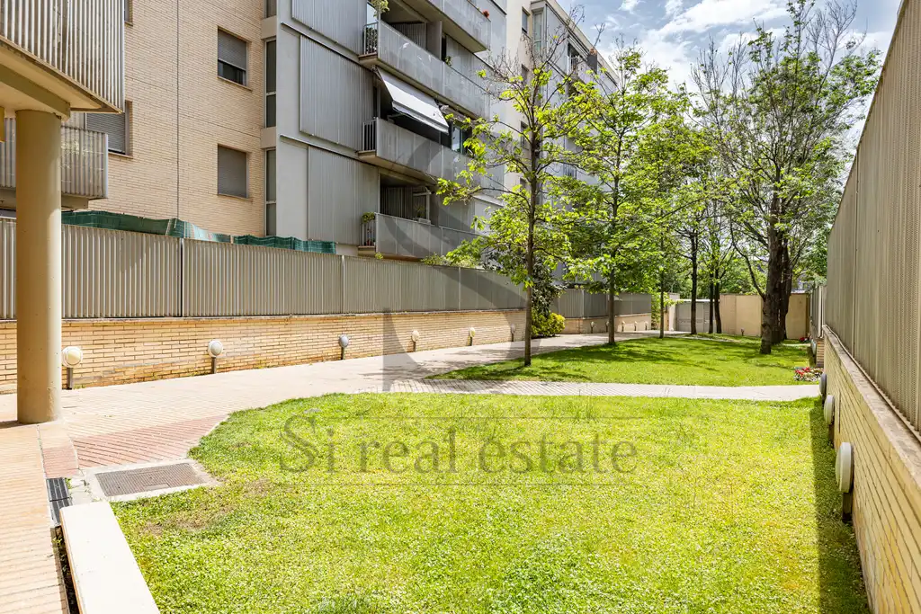 Vista exterior de Piso en venta en Barcelona con Aire acondicionado, Calefacción y Terraza