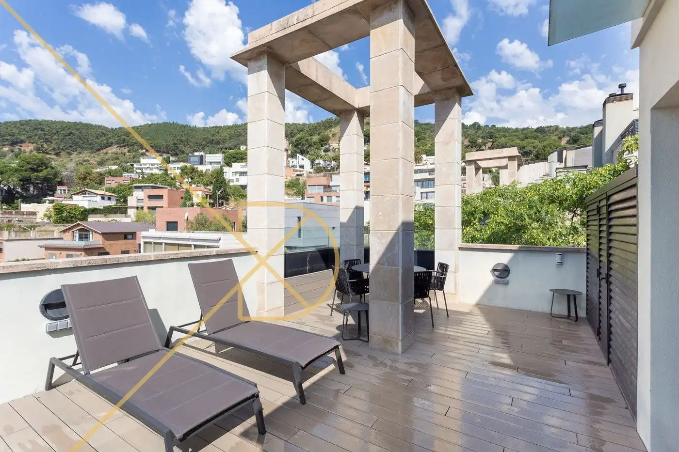Terrassa de Casa o xalet en venda en Barcelona amb Aire condicionat, Calefacció i Parquet