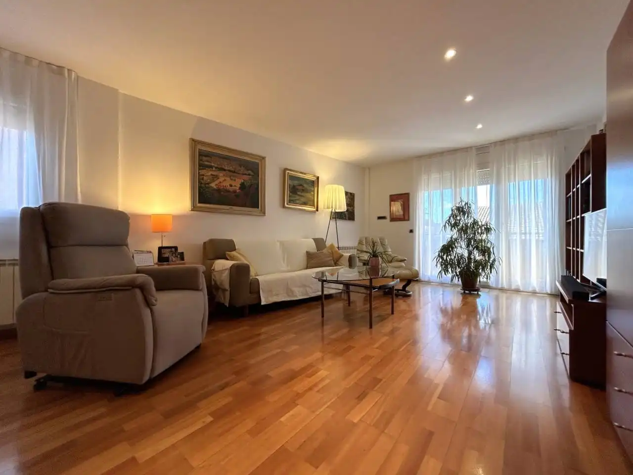 Sala de estar de Dúplex en venta en Manresa con Aire acondicionado, Calefacción y Terraza