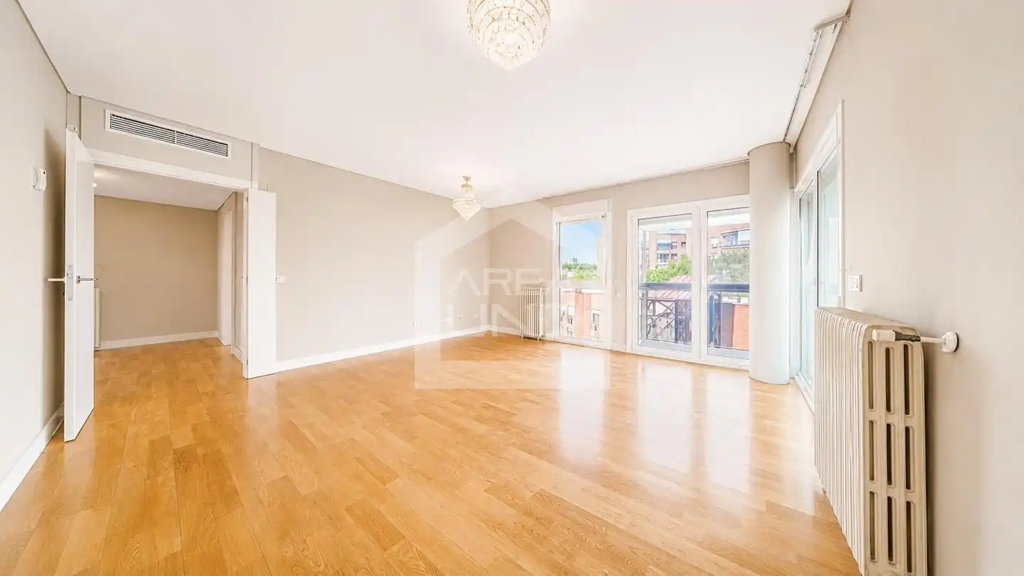 Vista exterior de Piso en venta en Madrid con Aire acondicionado, Calefacción y Trastero