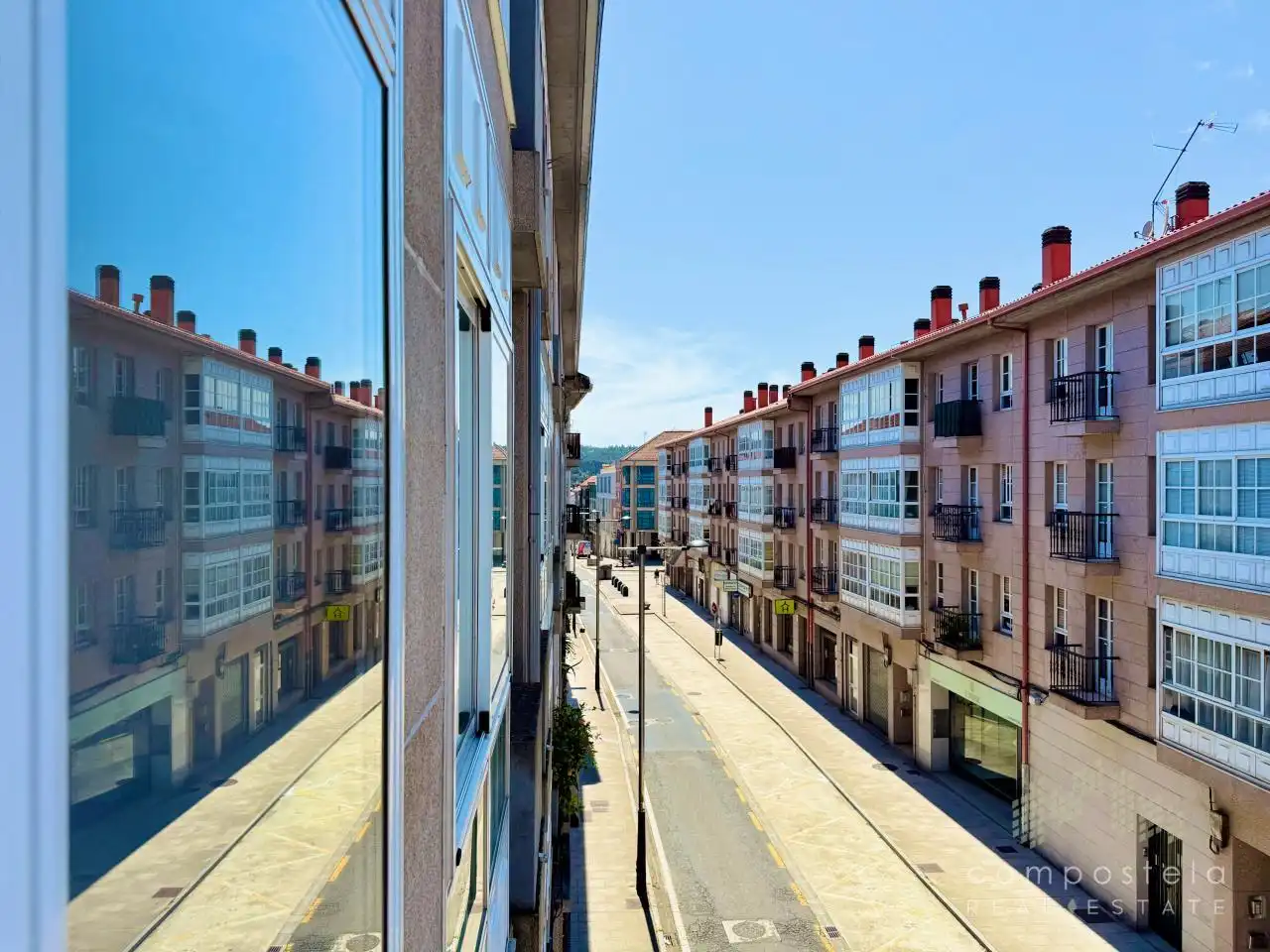 Vista exterior de Piso en venta en Santiago de Compostela  con Calefacción, Parquet y Trastero