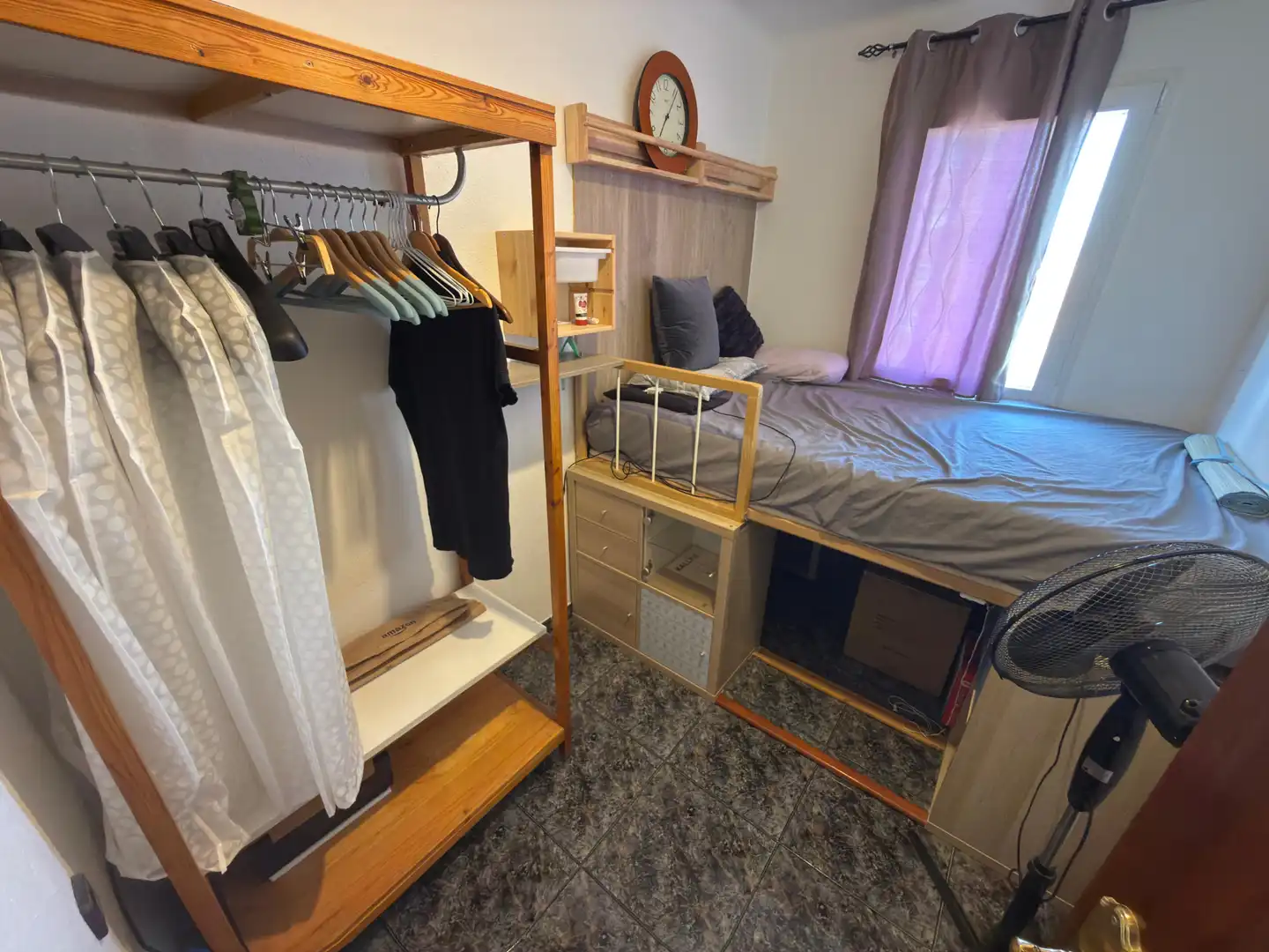Bedroom of Flat for sale in Cornellà de Llobregat  with Air Conditioner, Oven and Washing machine