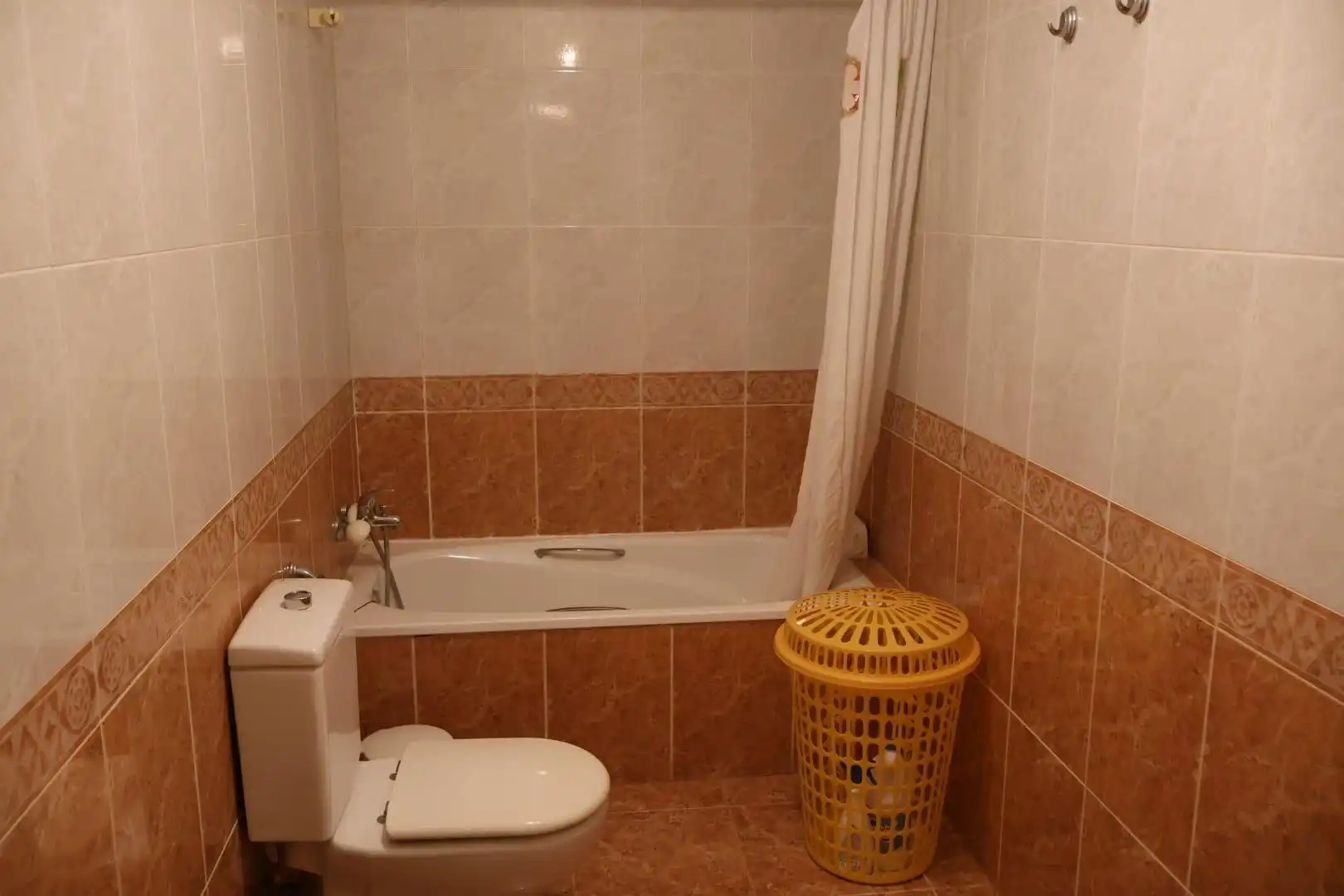 Bathroom of Flat for sale in Vall d'Alba  with Furnished