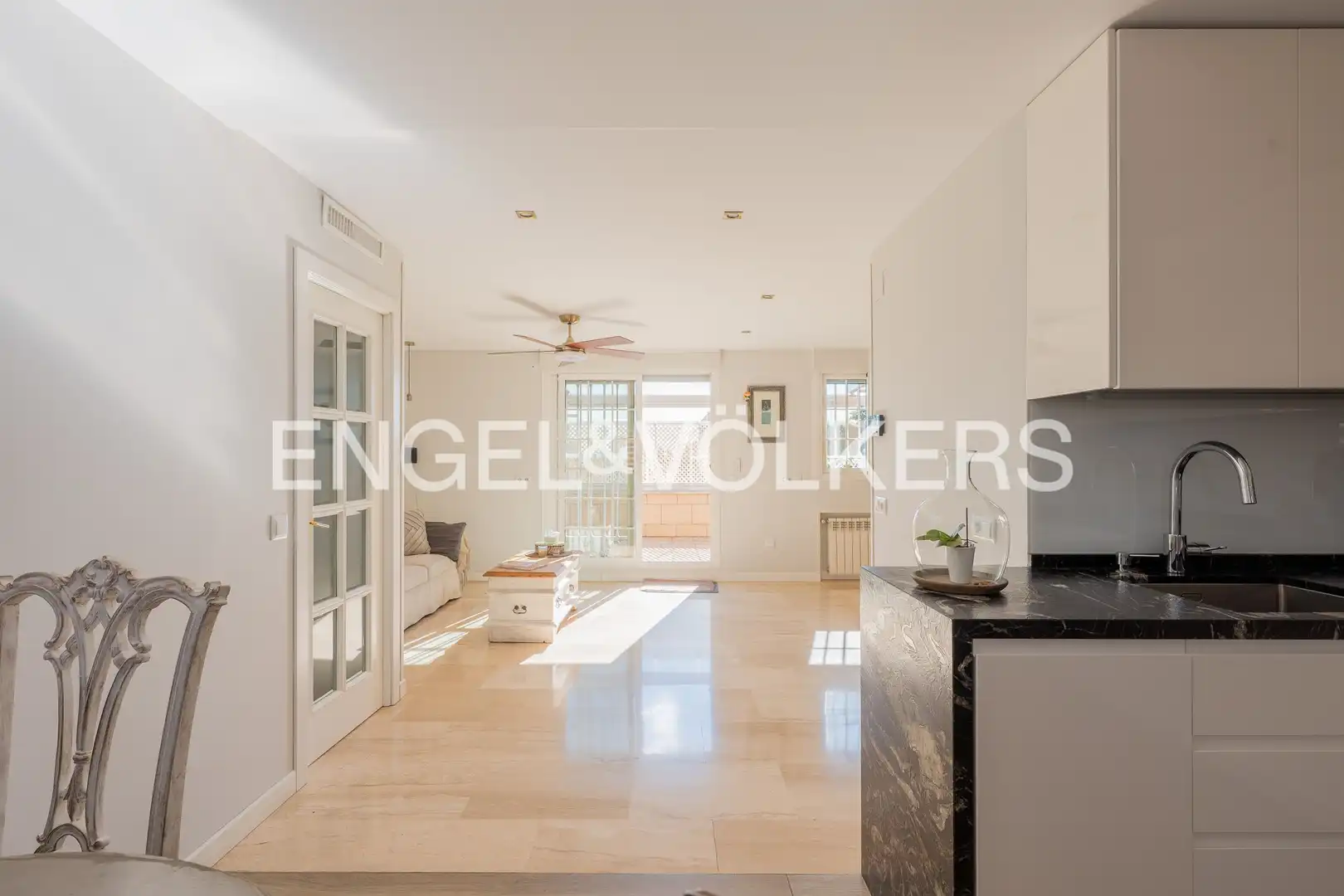 Sala de estar de Ático en venta en Madrid con Aire acondicionado, Calefacción y Jardín privado