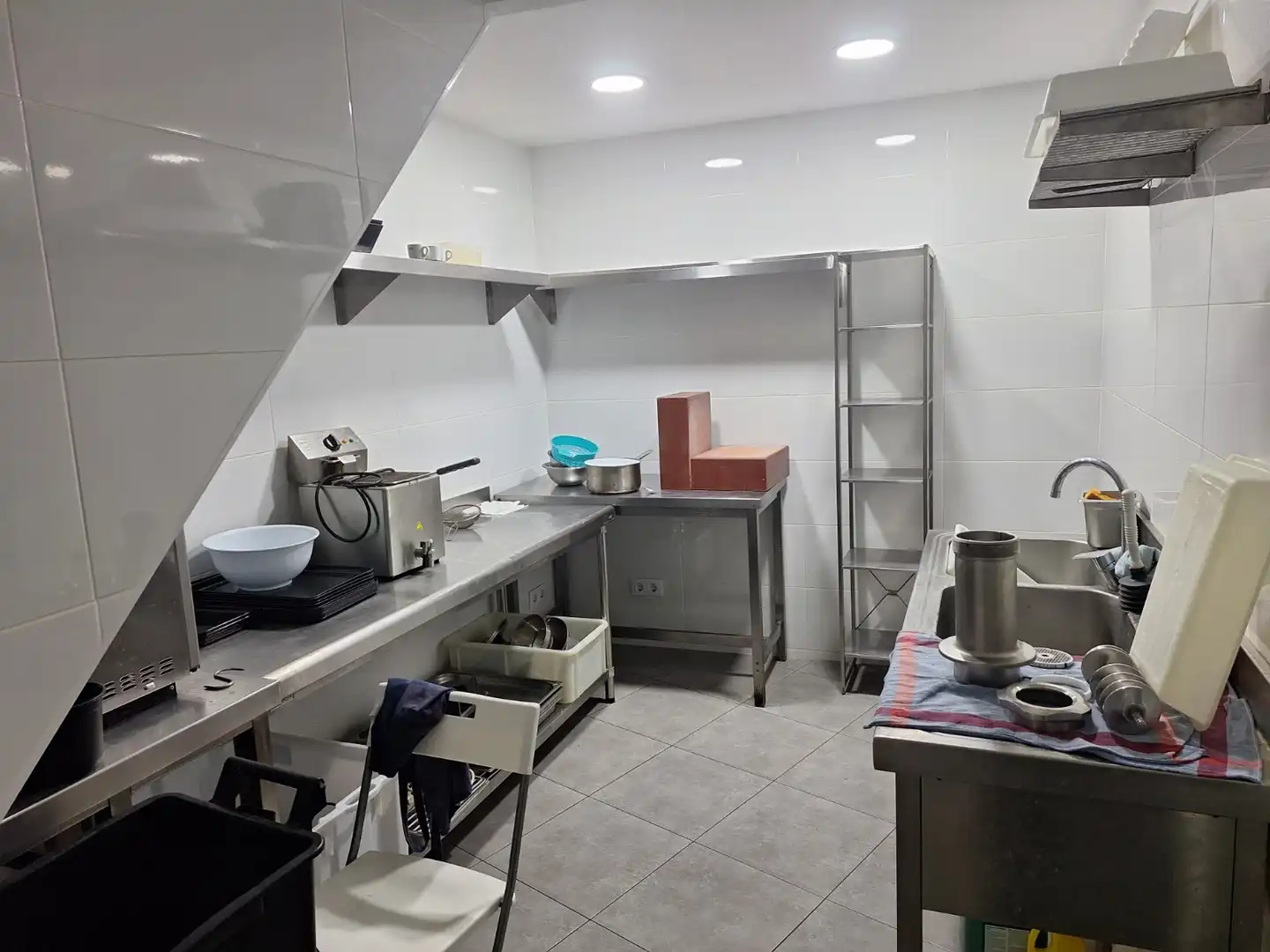 Business premises for transfer in Sants - Montjuïc, imagen 16