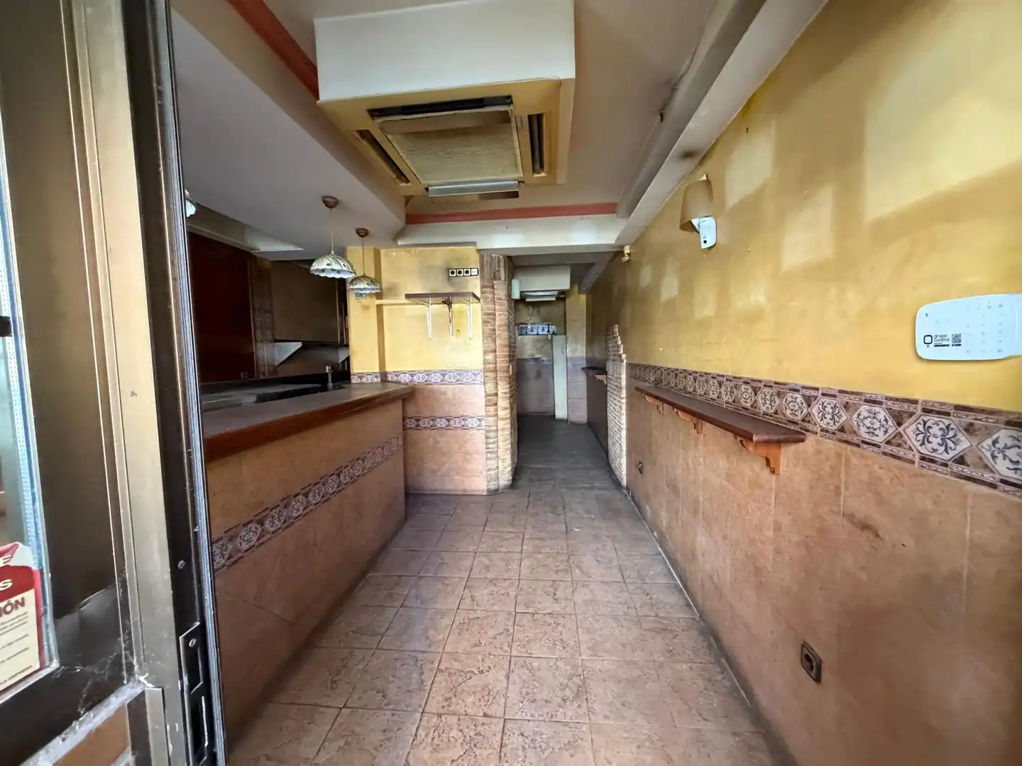 Commercial properties for sale in Madrid  with Air Conditioner and Heating