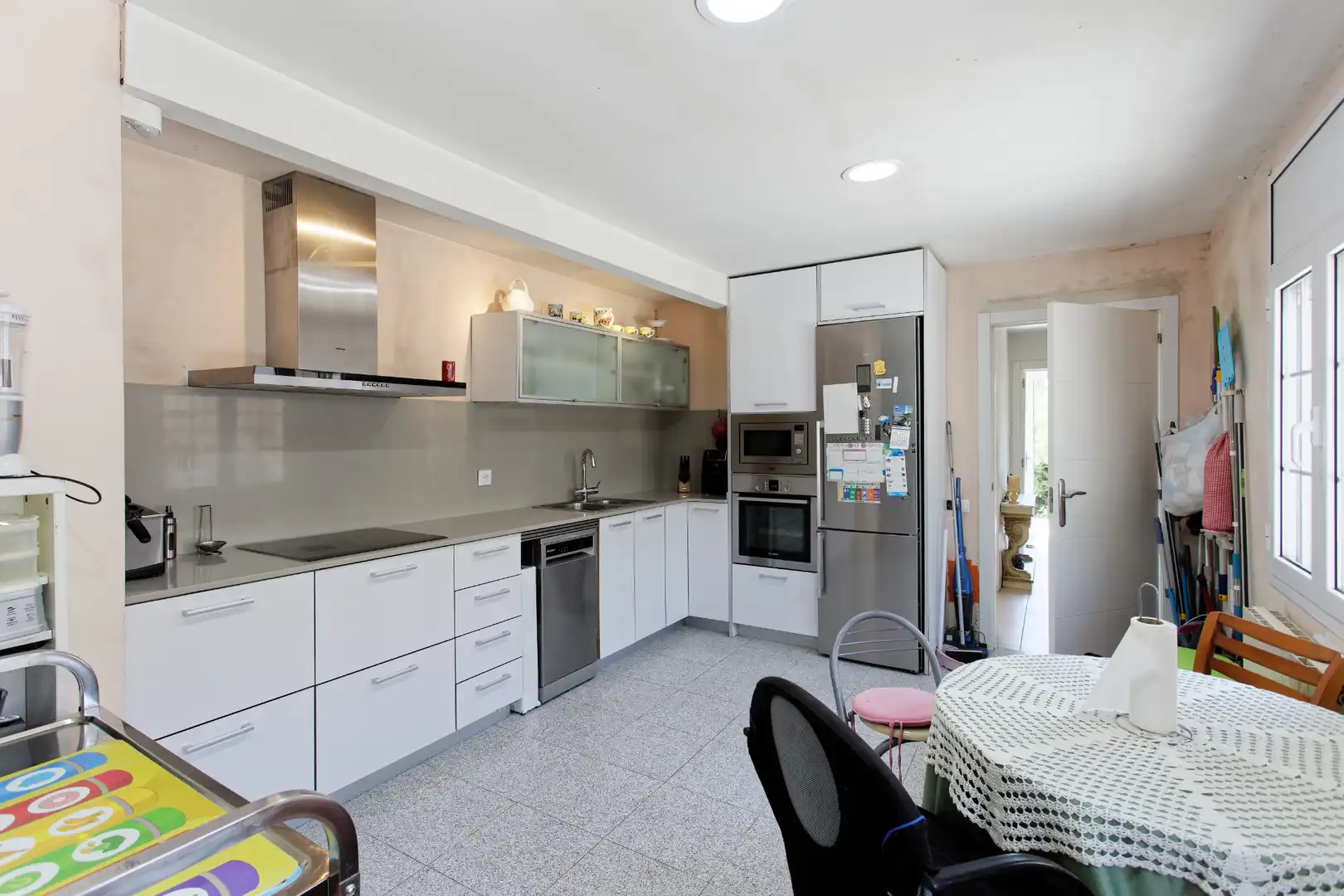 Cocina de Casa o chalet en venta en Vallirana con Aire acondicionado, Calefacción y Jardín privado
