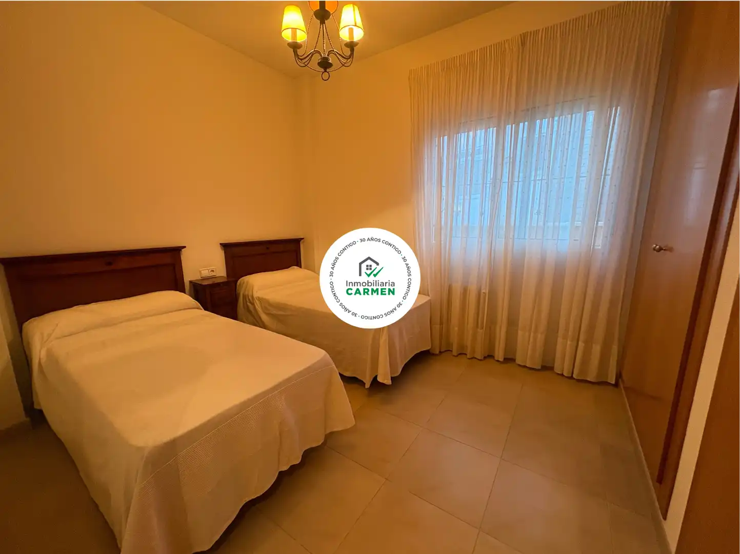 Habitación de Casa adosada en venta en Murcia con Aire acondicionado, Calefacción y Terraza
