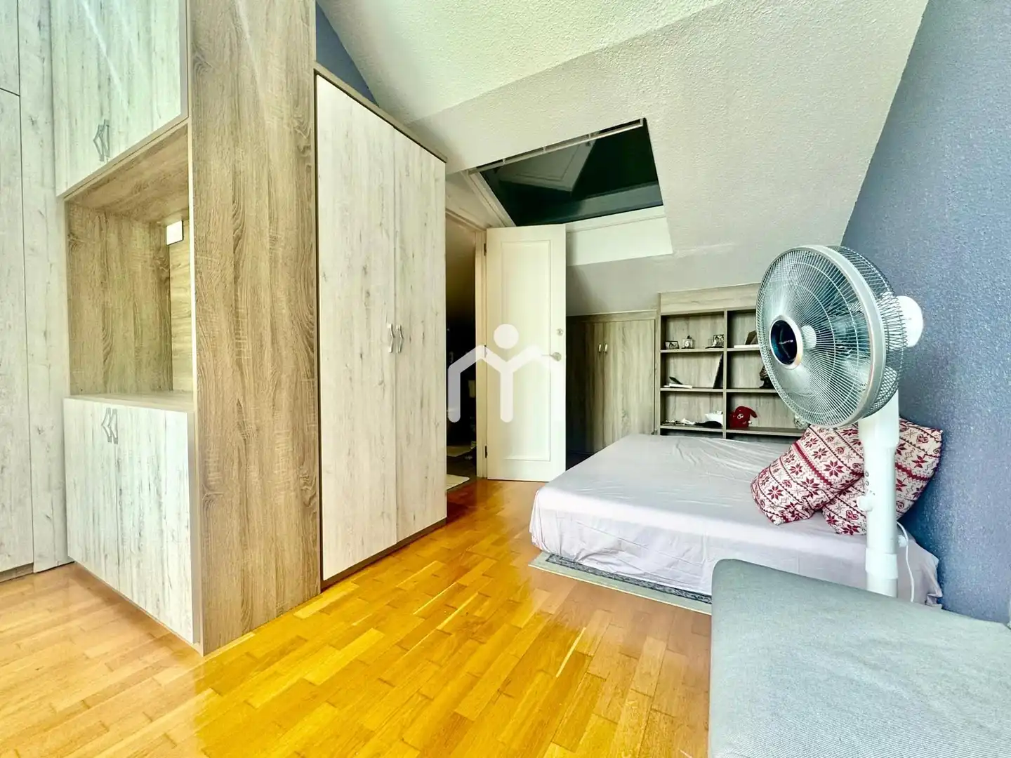 Habitación de Casa o chalet en venta en Badalona con Aire acondicionado, Calefacción y Jardín privado