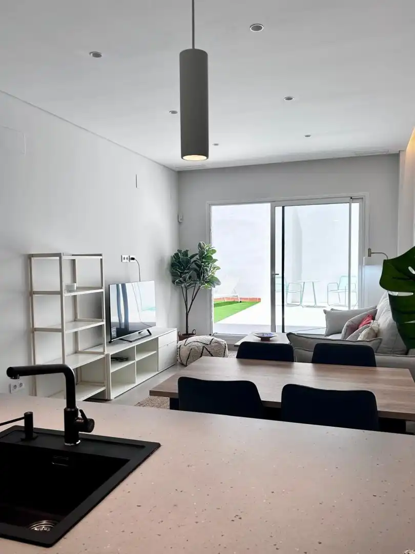 Sala d'estar de Pis en venda en  Sevilla Capital amb Aire condicionat, Calefacció i Terrassa
