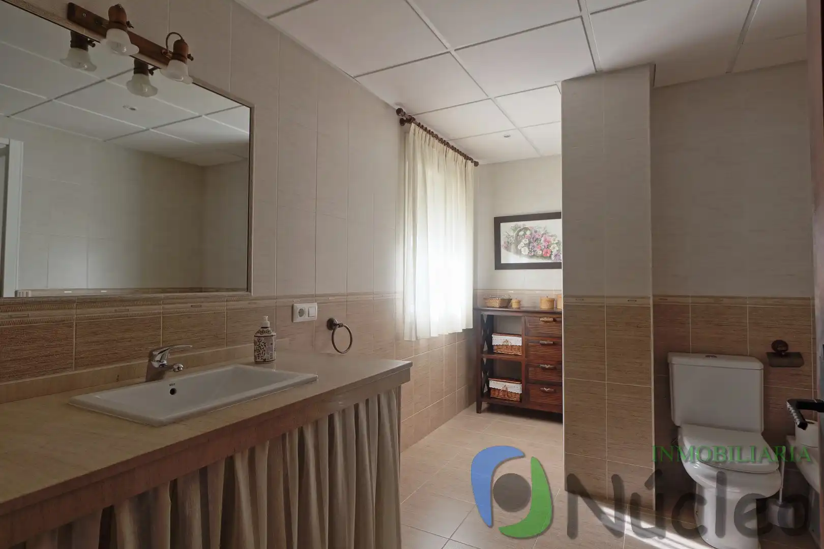 Badezimmer von Dachboden zur Miete in Badajoz mit Klimaanlage, Heizung und Parkett
