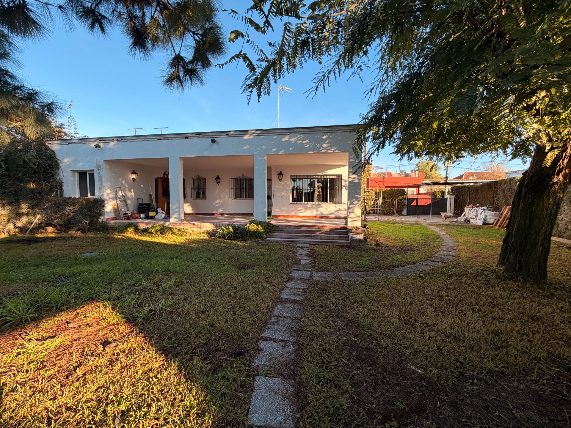 Single-family semi-detached to rent in Valencina de la Concepción