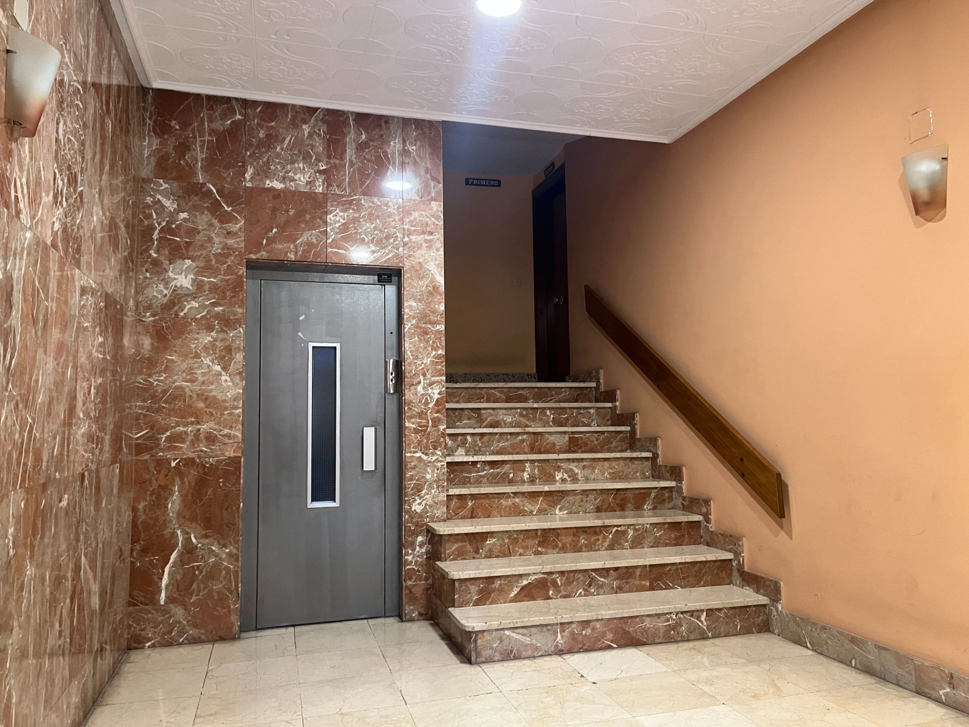 Flat for sale in  Zaragoza Capital  with Heating, Terrace and Furnished