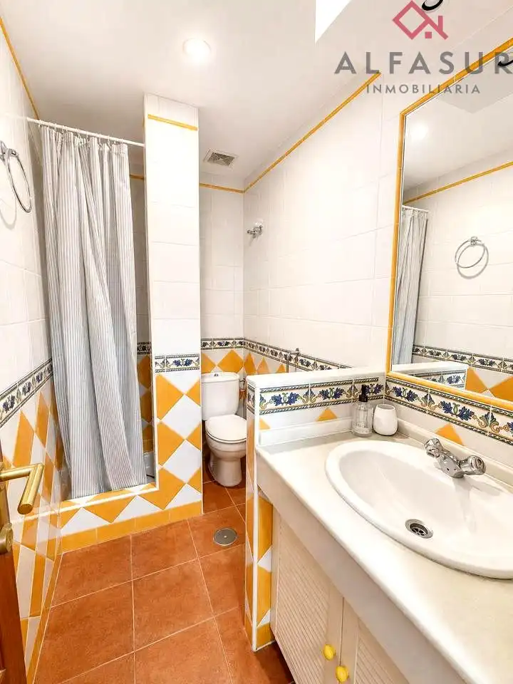Apartments for rent in Calle Federico Fellini, Parque Clavero