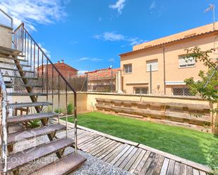 Vista exterior de Casa adosada en venda en Masllorenç amb Jardí privat, Terrassa i Balcó