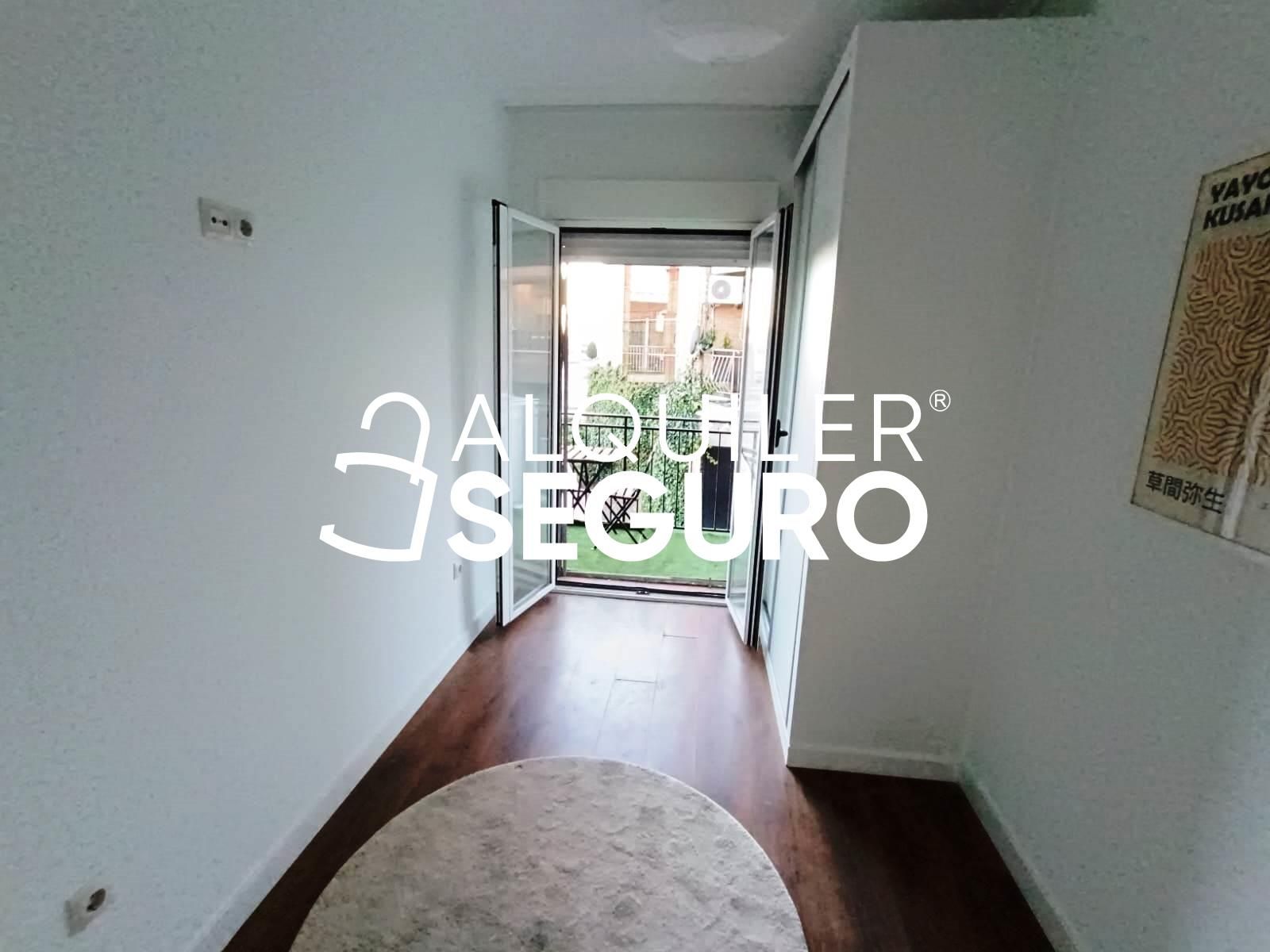 Bedroom of Flat to rent in Getafe  with Heating, Terrace and Furnished