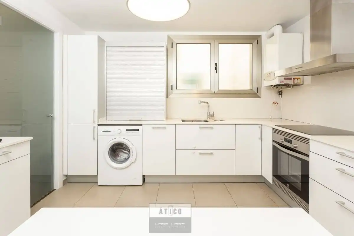 Kitchen of Flat for rent in Barcelona  with Air Conditioner, Heating and Parquet flooring