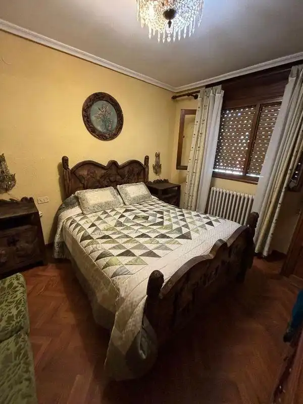 Dormitori de Casa o xalet en venda en Valladolid amb Traster i Piscina comunitària