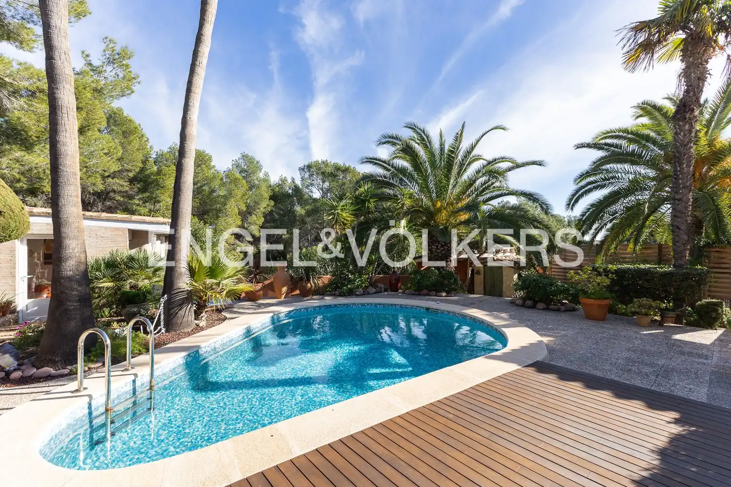 Piscina de Casa o xalet en venda en Riba-roja de Túria amb Aire condicionat, Calefacció i Jardí privat