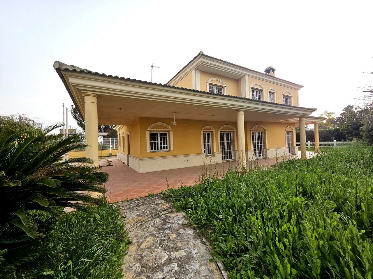 Exterior view of House or chalet for sale in Alcalá de Guadaira