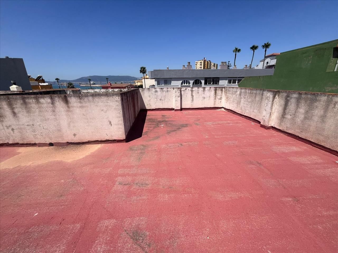 Terrassa de Casa adosada en venda en La Línea de la Concepción amb Terrassa