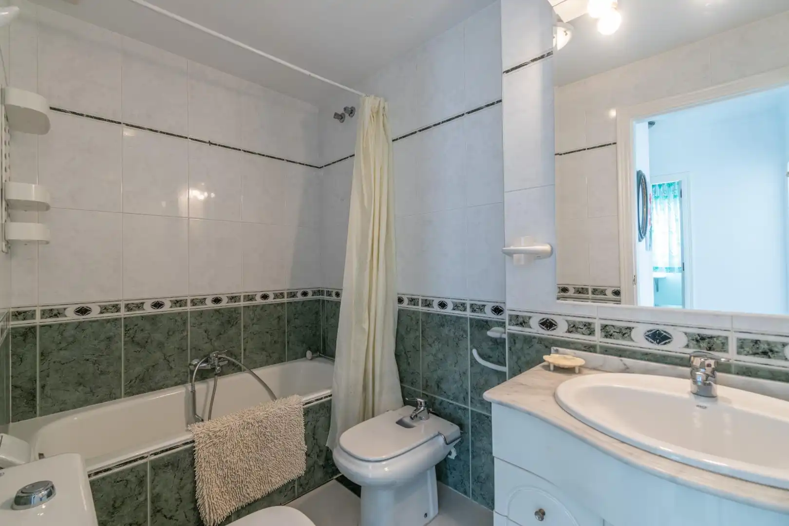 Bathroom of Flat for sale in Salobreña  with Private garden, Terrace and Furnished