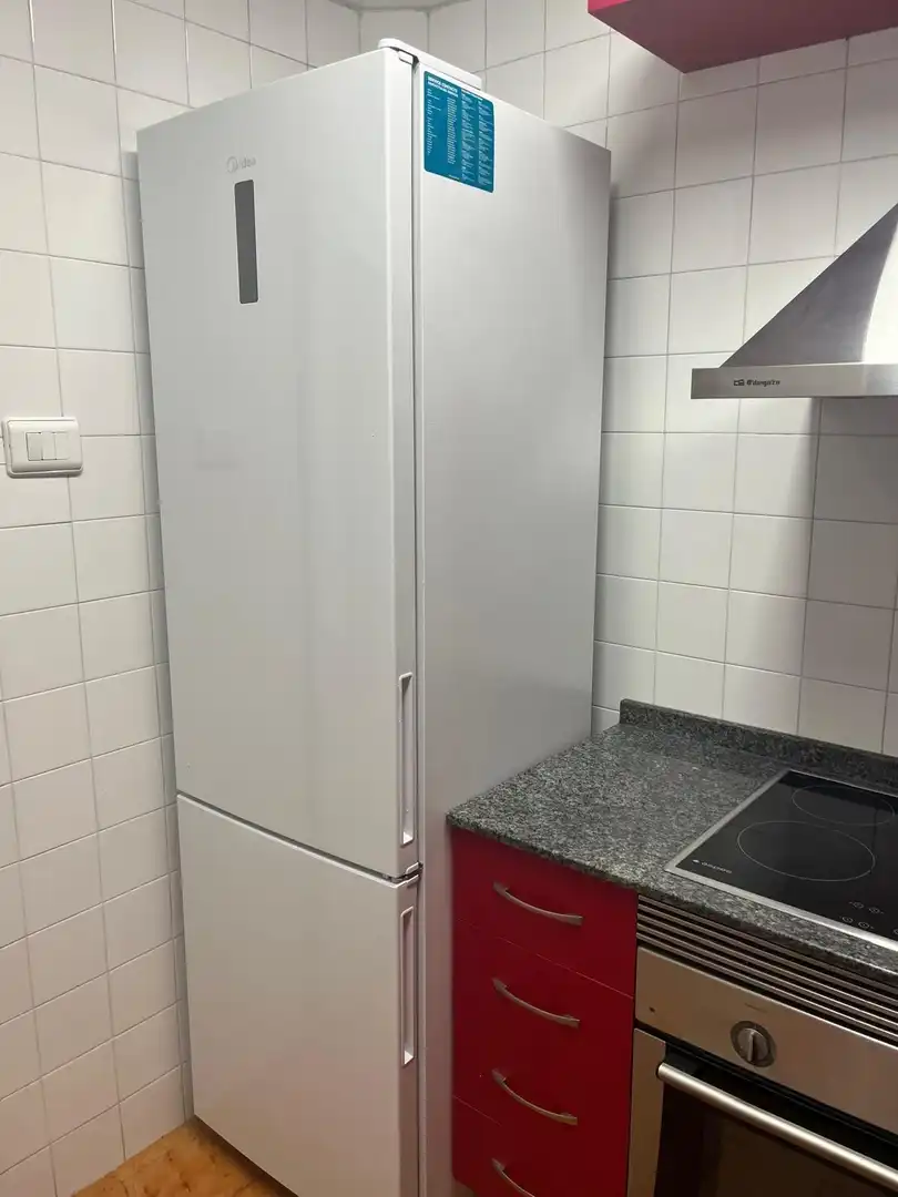 Cuina de Pis de lloguer en Murcia amb Calefacció i Moblat