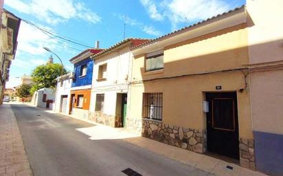 Exterior view of House or chalet for sale in Pina de Ebro