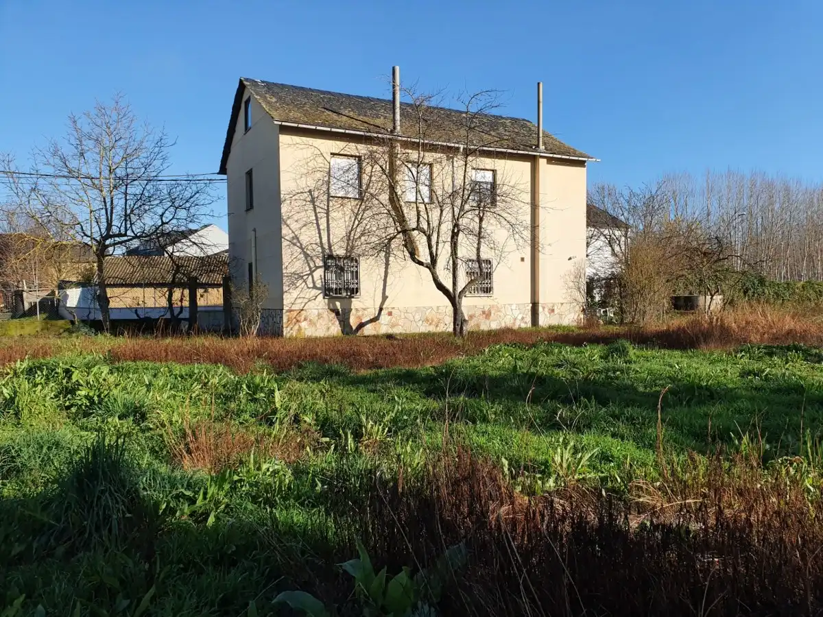 Casa o chalet en venta en Camponaraya con Jardín privado y Balcón