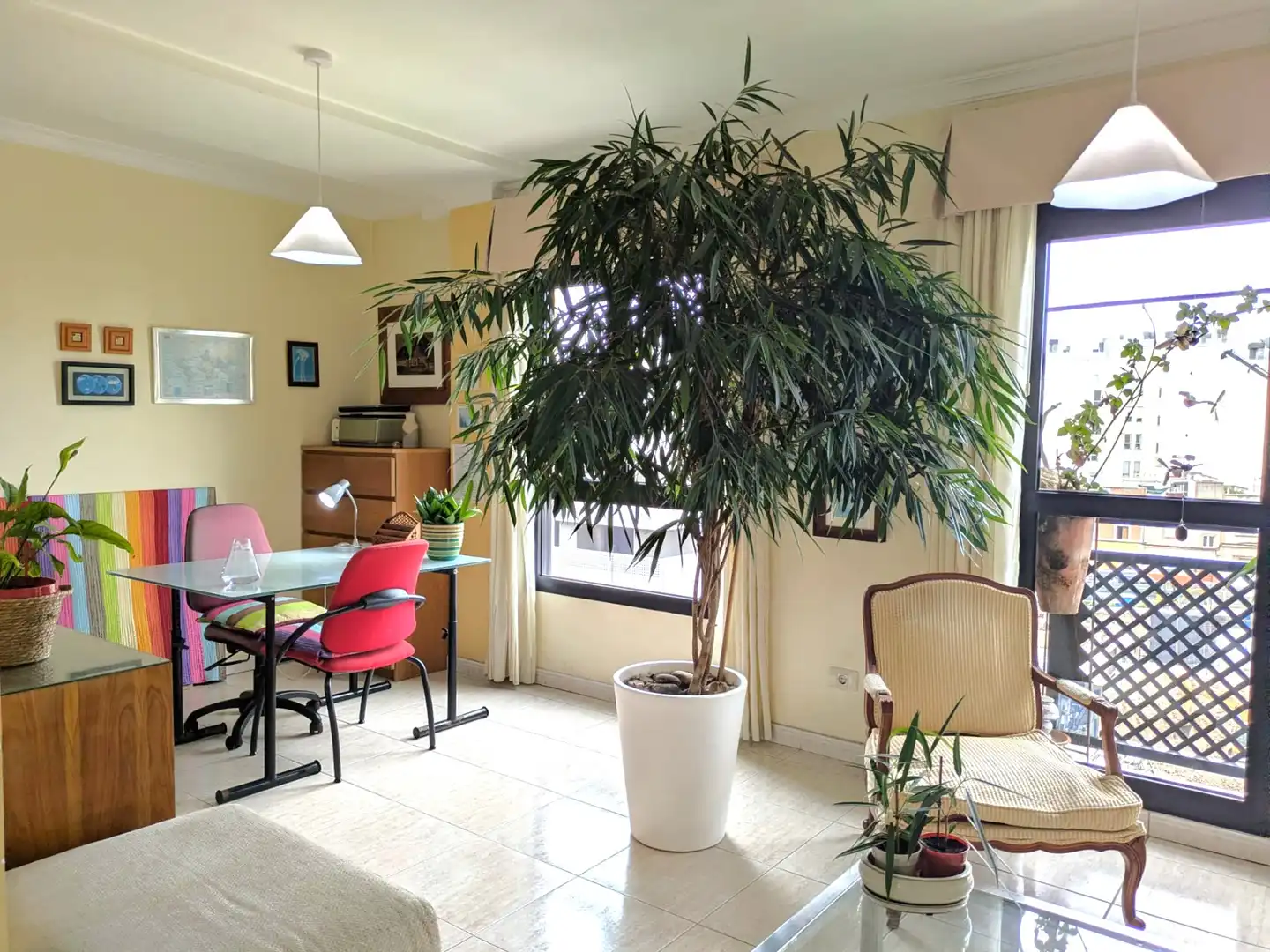 Sala d'estar de Pis en venda en Las Palmas de Gran Canaria amb Traster, Balcó i Internet