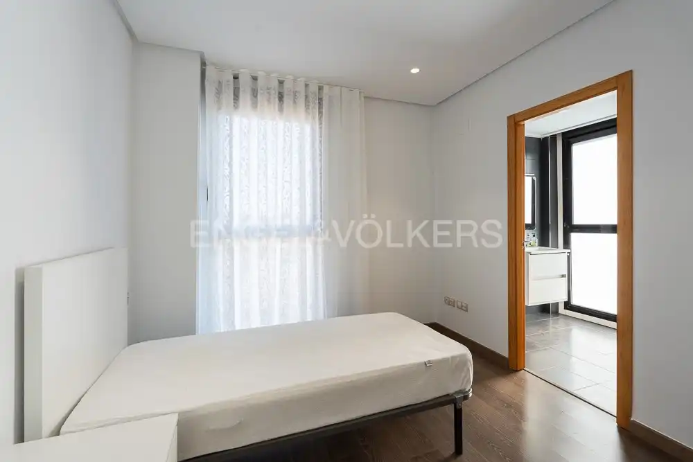 Dormitori de Apartament de lloguer en Museros amb Aire condicionat, Calefacció i Parquet
