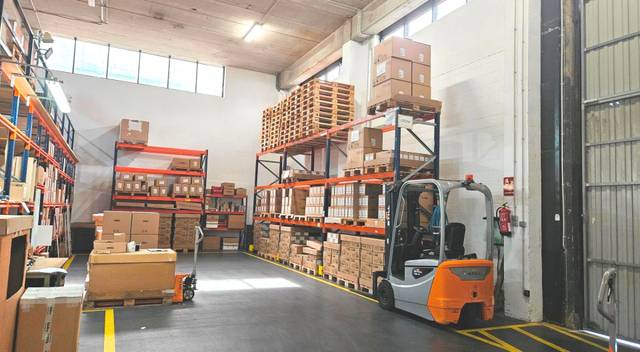 Nave industrial en Alquiler en Carrer de Rafael Barradas en Granvia LH