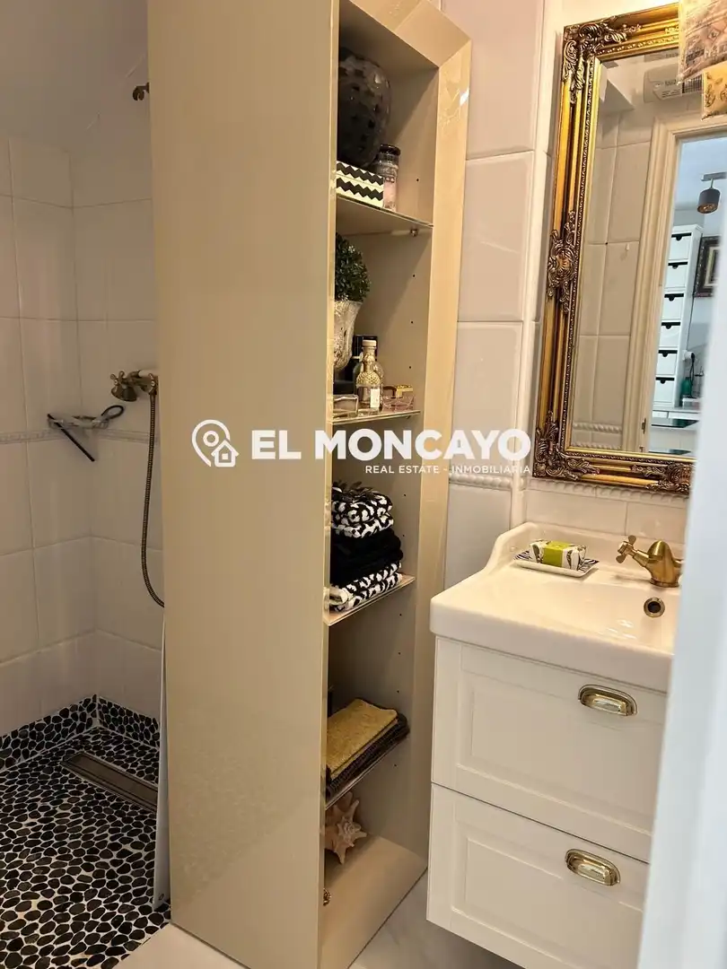 Bany de Casa adosada en venda en Orihuela amb Aire condicionat, Calefacció i Jardí privat