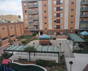 Exterior view of Flat to rent in  Sevilla Capital  with Air Conditioner and Terrace