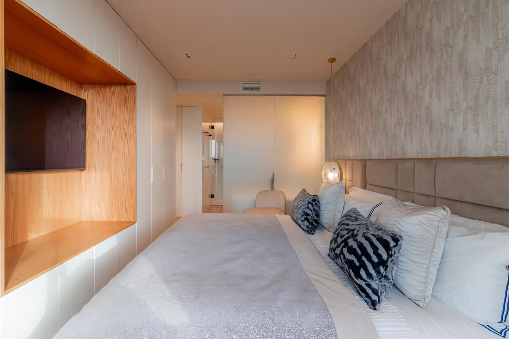 Habitación de Apartamento en venta en Madrid con Calefacción, Jardín privado y Piscina comunitaria