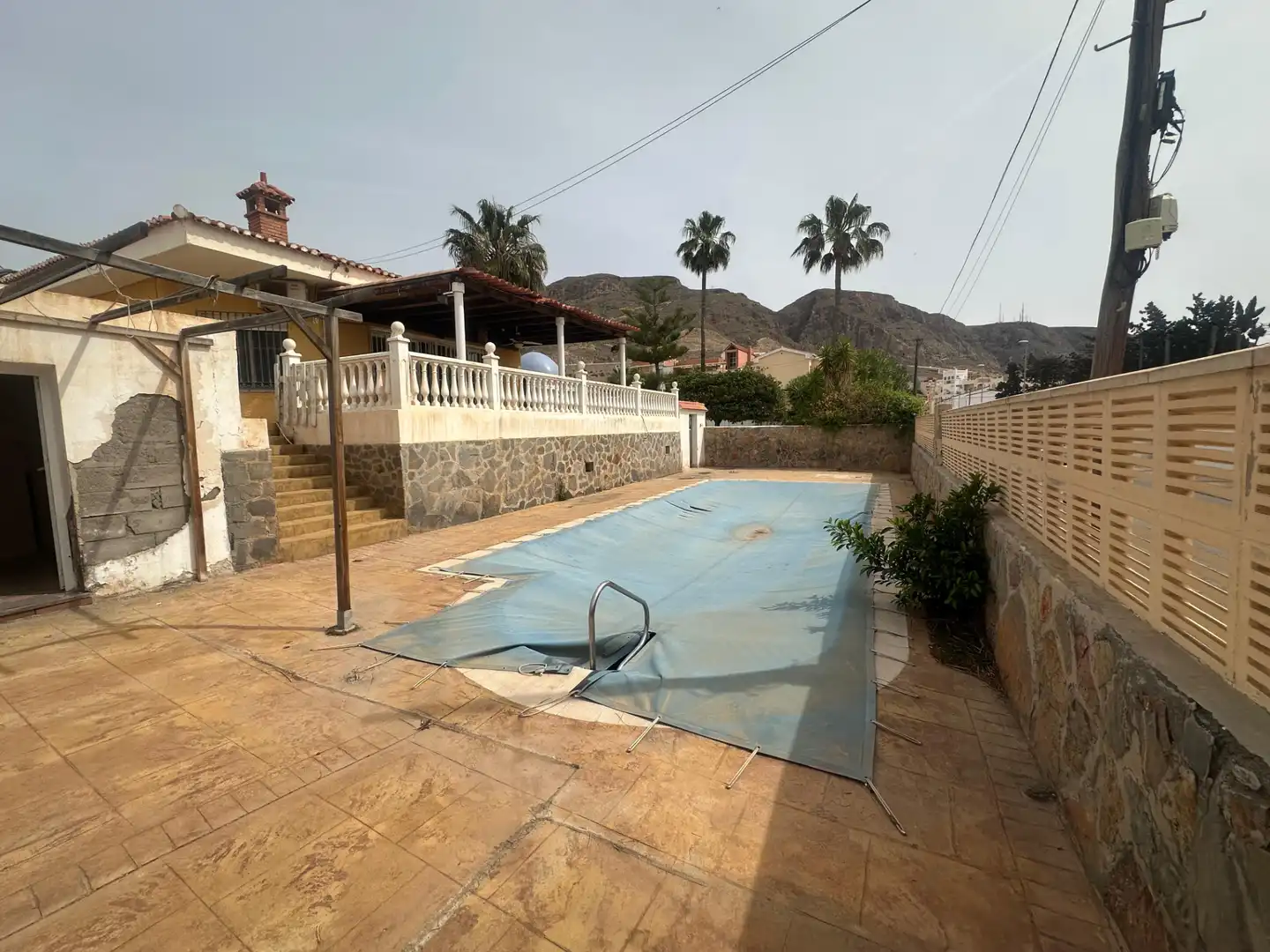 Swimming pool of Houses for sale in Roquetas de Mar
