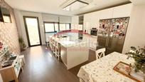 Kitchen of Single-family semi-detached for sale in  Sevilla Capital  with Air Conditioner and Swimming Pool