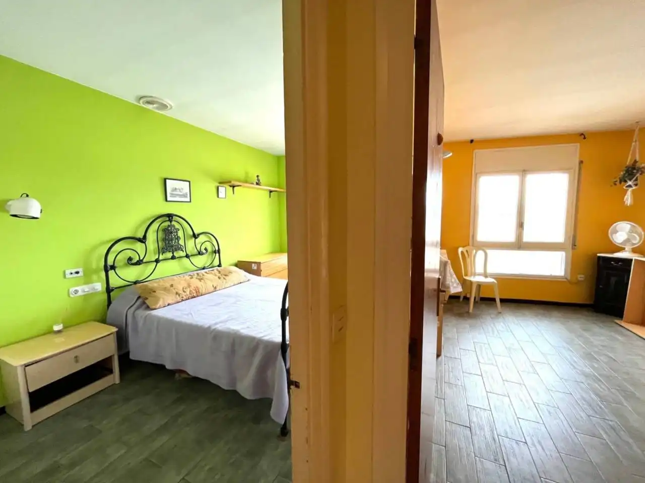 Habitación de Casa o chalet en venta en Girona con Aire acondicionado, Calefacción y Jardín privado