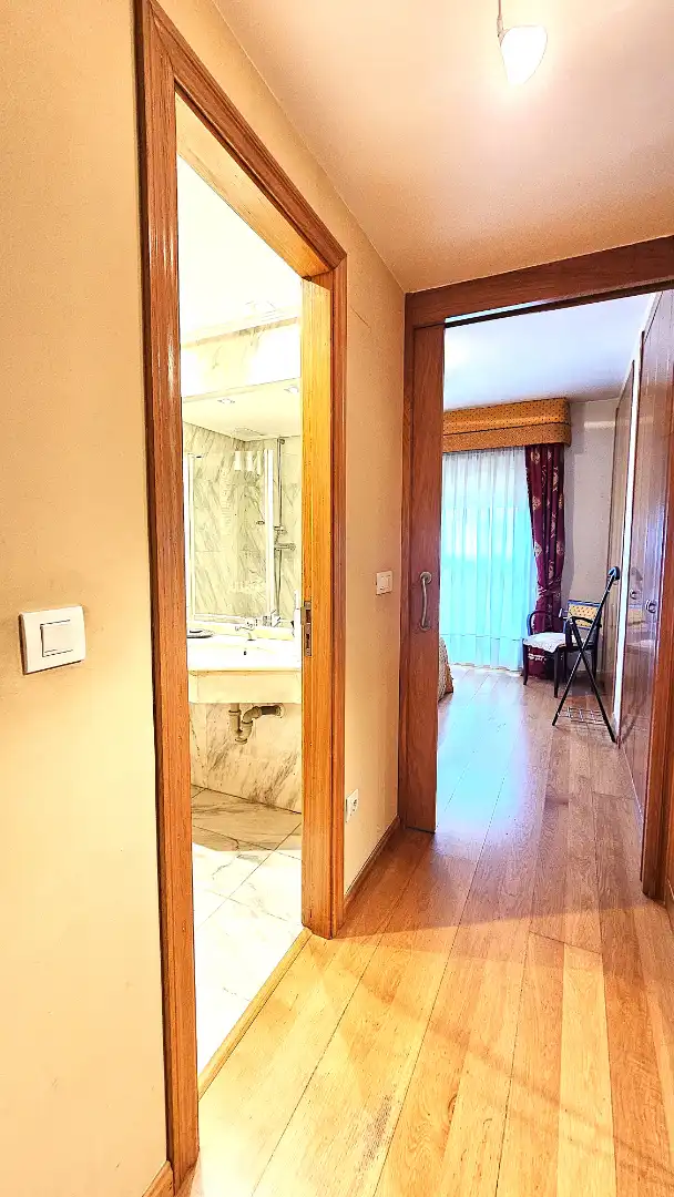 Baño de Casa adosada en venta en Zaragoza con Aire acondicionado, Calefacción y Jardín privado