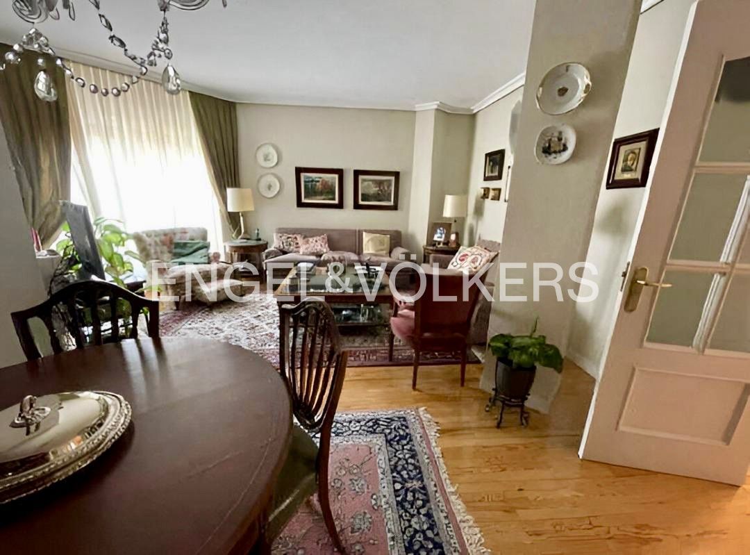 Exterior view of Flat for sale in  Madrid Capital  with Air Conditioner, Heating and Parquet flooring