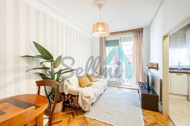 Piso en Alquiler en Leopoldo Alas en Auditorio - Seminario - Parque de Invierno