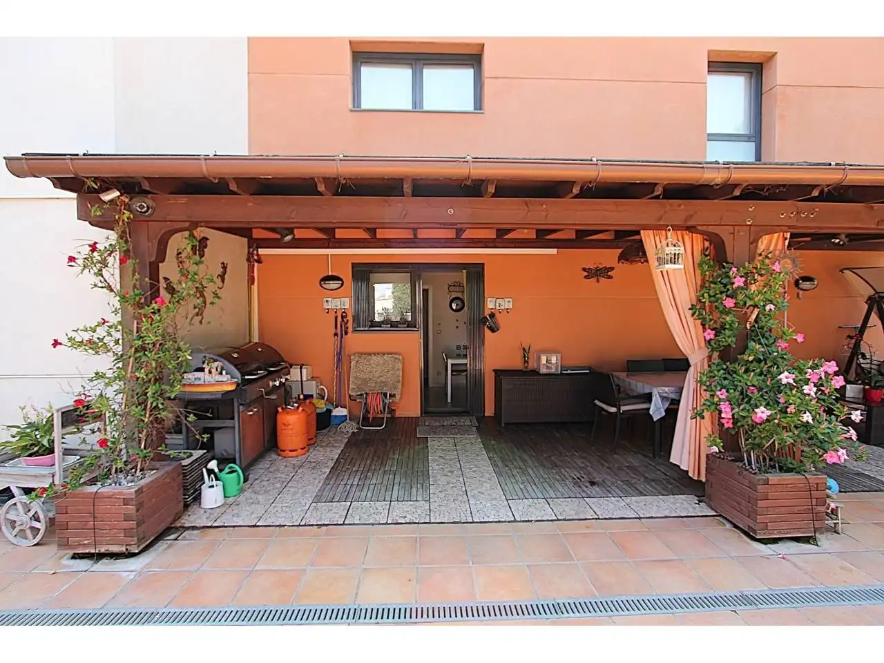 Terrasse von Wohnung zum Verkauf in Lloret de Mar mit Klimaanlage, Heizung und Privatgarten