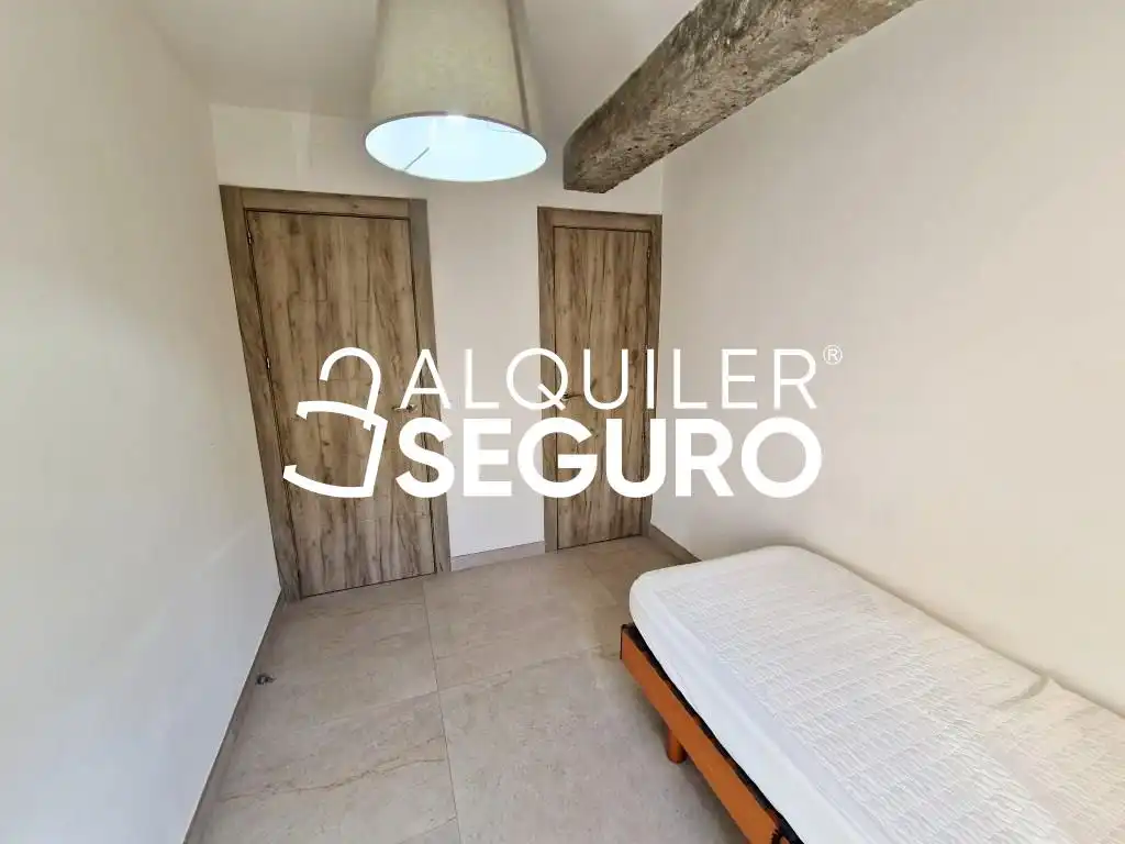 Habitación de Piso de alquiler en Móstoles con Aire acondicionado y Calefacción