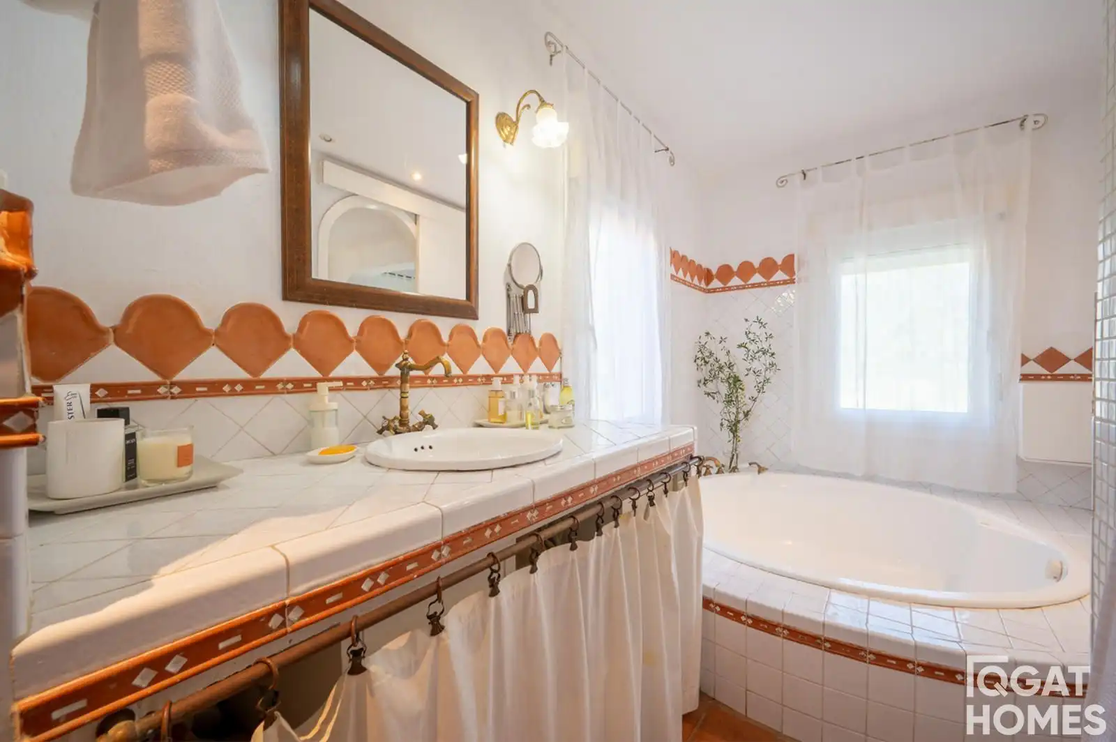Bany de Casa o xalet en venda en Rubí amb Calefacció, Terrassa i Traster